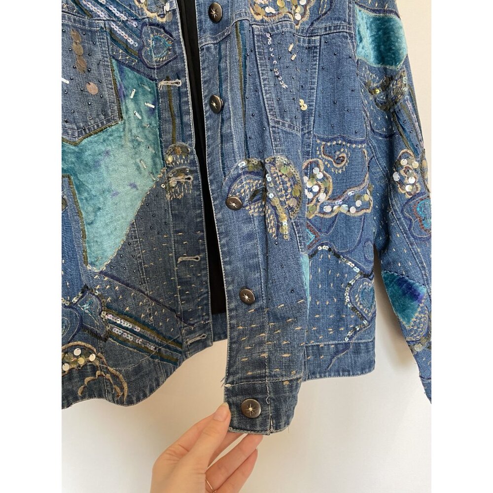 Chico’s Design Denim Jacket Size 2 Embellished Felt & Bedazzled Details - Picture 6 of 14
